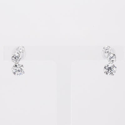 キラキラ輝くジルコニアピアス｜本物のような美しさを日常に - 東京 